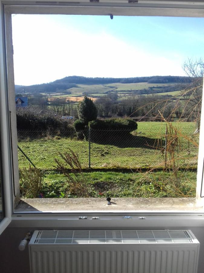 Agréable chambre meublée, vue sur la vallée de l'Auxois Villy-en-Auxois Esterno foto