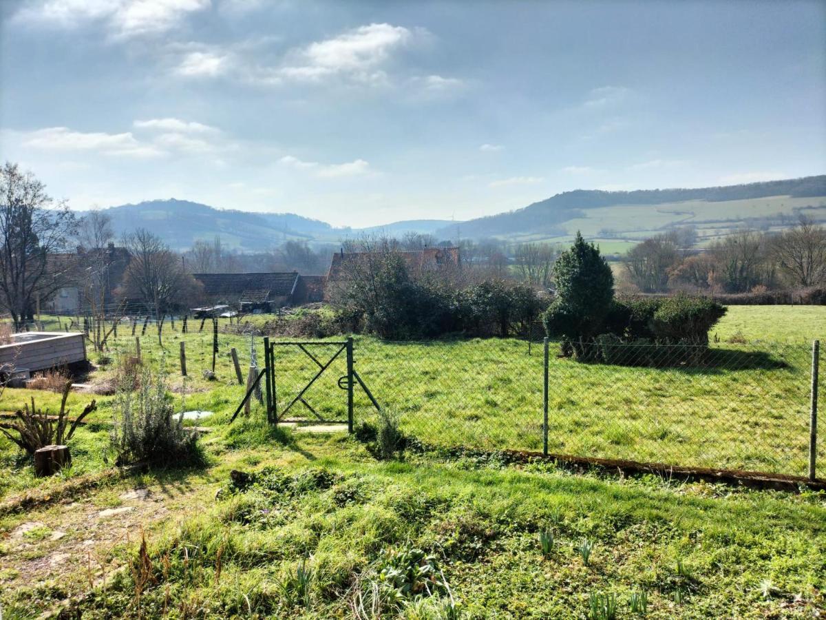 Agréable chambre meublée, vue sur la vallée de l'Auxois Villy-en-Auxois Esterno foto